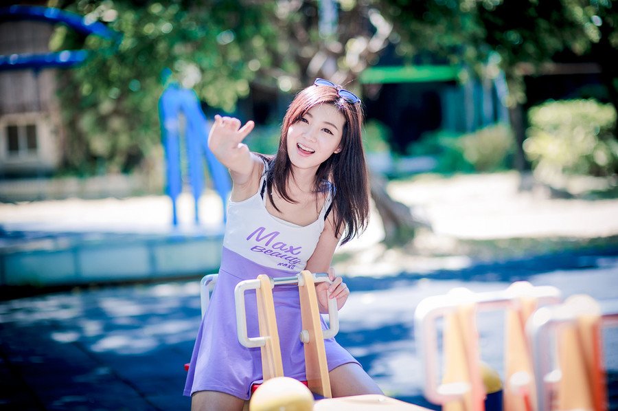 我可以笑着给你个台阶下，也可以毫不留情的给你个大嘴巴子。老铁，做人别太飘，小心背后挨刀啊。